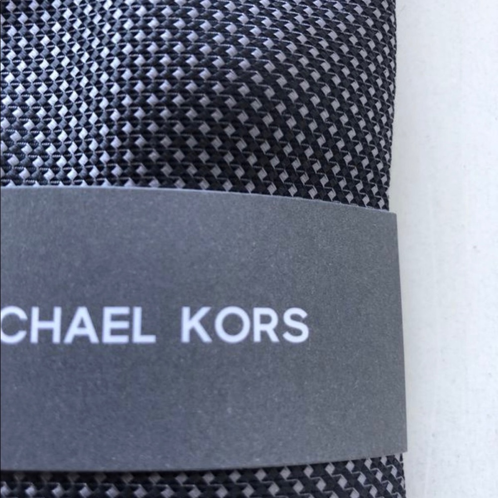 NWT Michael Kors blue-grey geometric silk tie